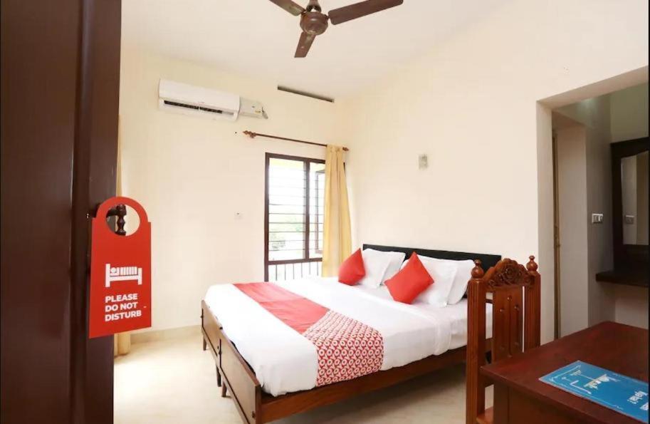 Hotel Sunday - Townhouse Club Airport Trivandrum Thiruvananthapuram Zewnętrze zdjęcie