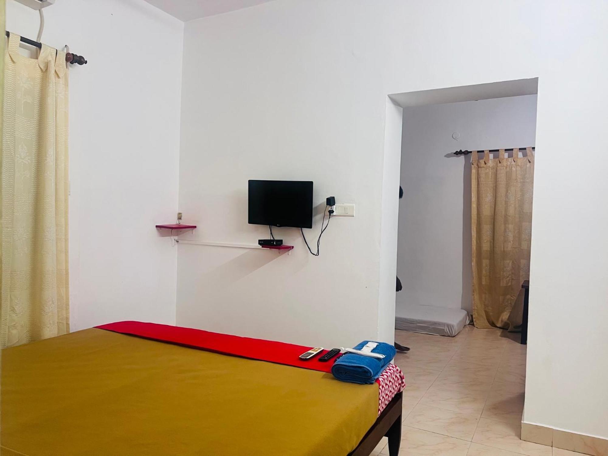 Hotel Sunday - Townhouse Club Airport Trivandrum Thiruvananthapuram Zewnętrze zdjęcie