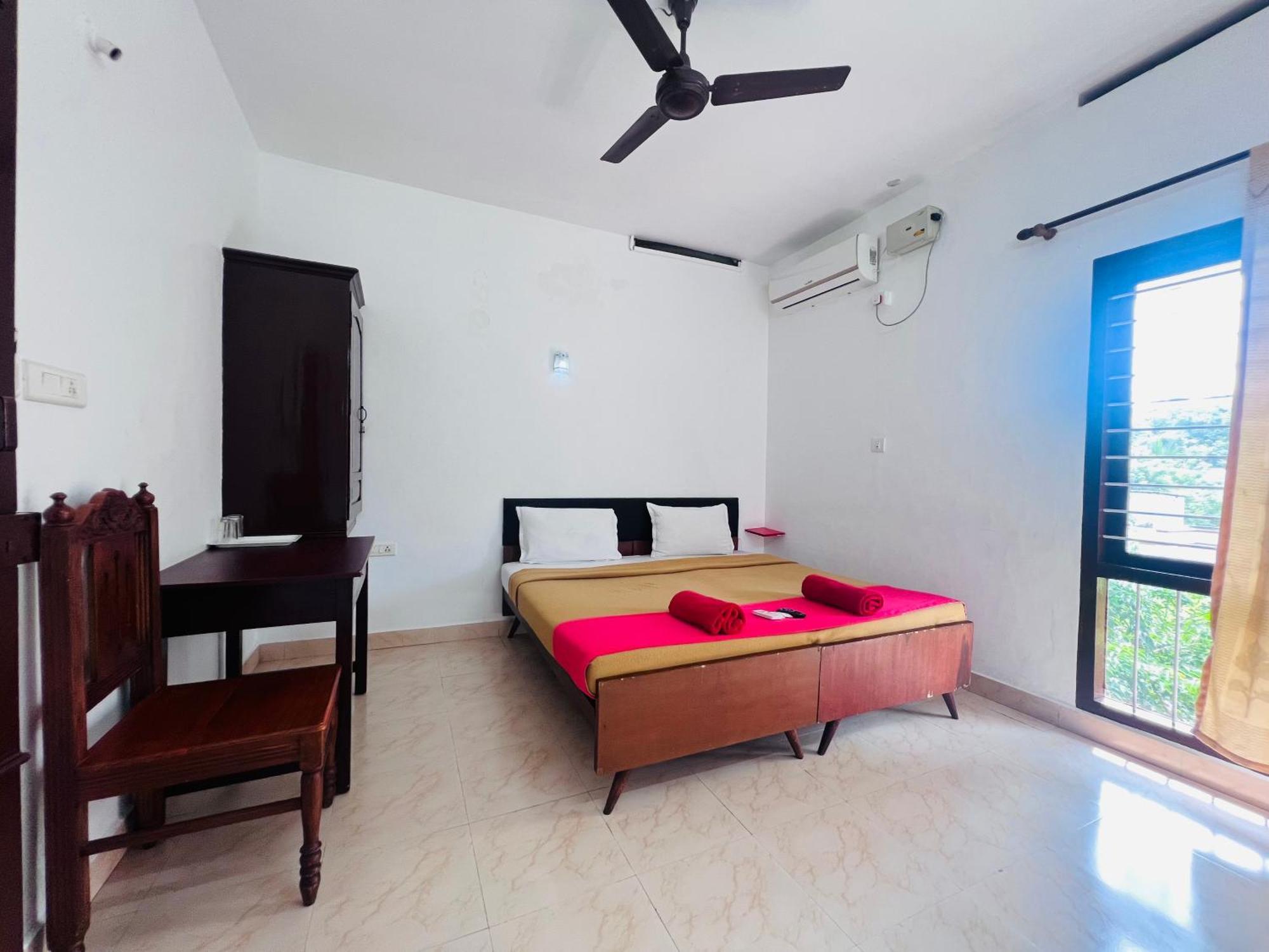 Hotel Sunday - Townhouse Club Airport Trivandrum Thiruvananthapuram Zewnętrze zdjęcie
