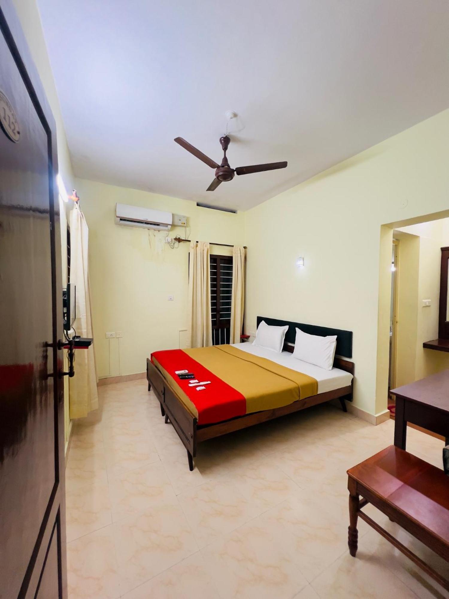 Hotel Sunday - Townhouse Club Airport Trivandrum Thiruvananthapuram Zewnętrze zdjęcie